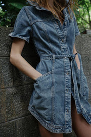 Robe Z1975 mini en denim avec ceinture