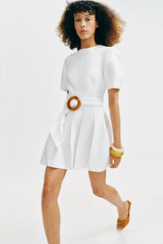 Robe courte avec ceinture