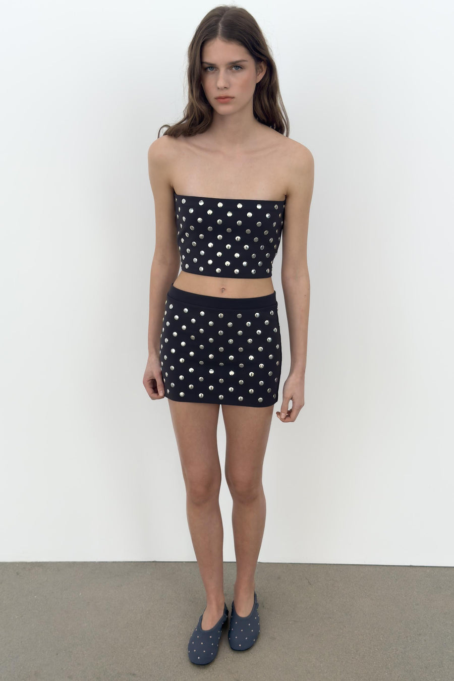 Jupe mini à clous