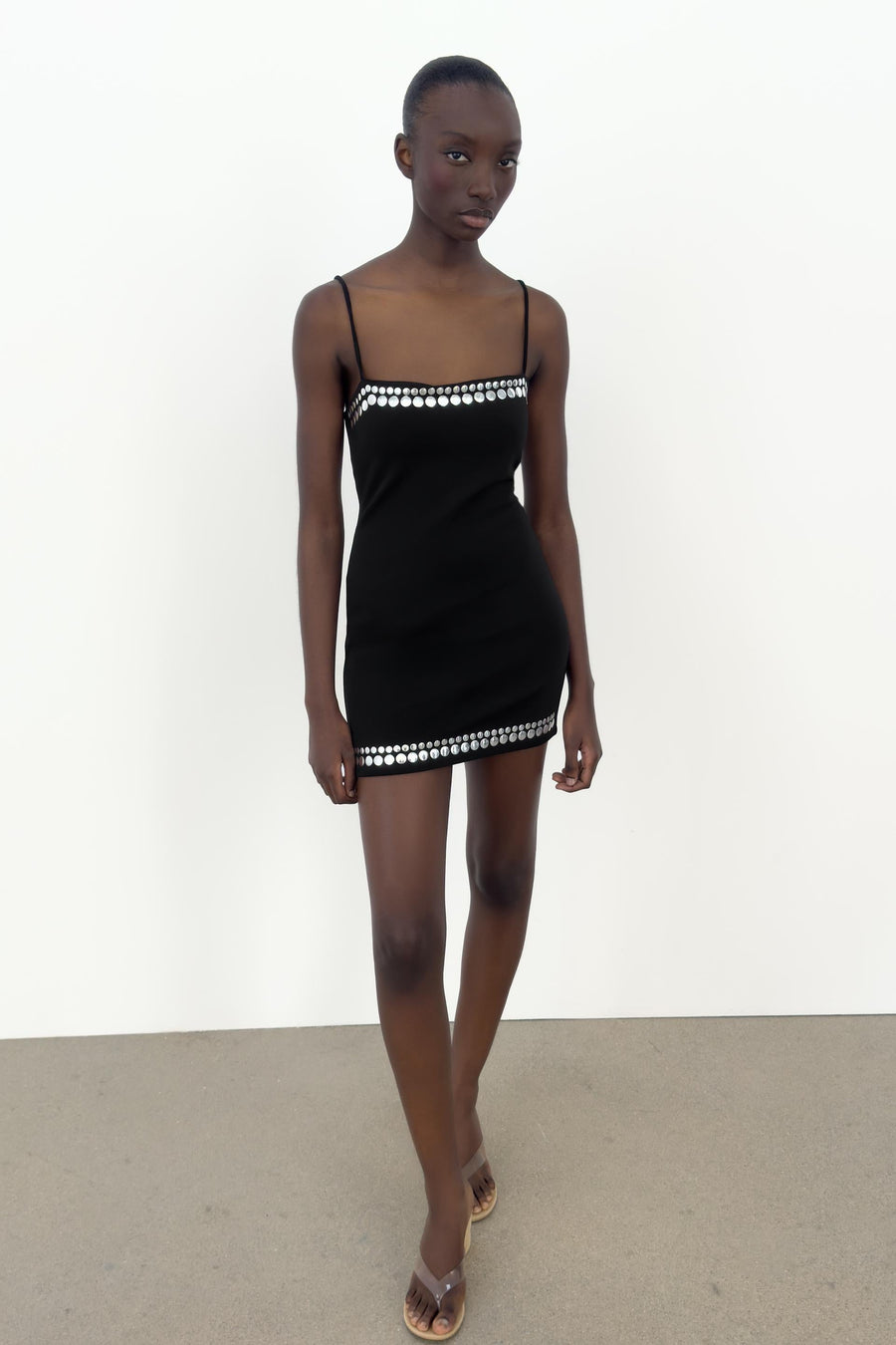Robe mini à clous