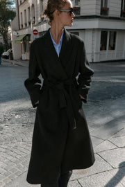 Manteau long en laine avec ceinture