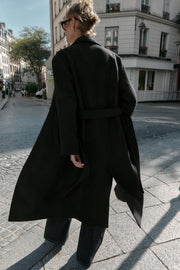 Manteau long en laine avec ceinture